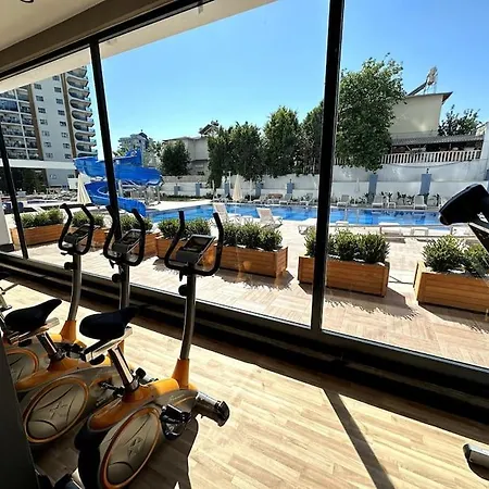 Sea View, Huge Swimming Pool *